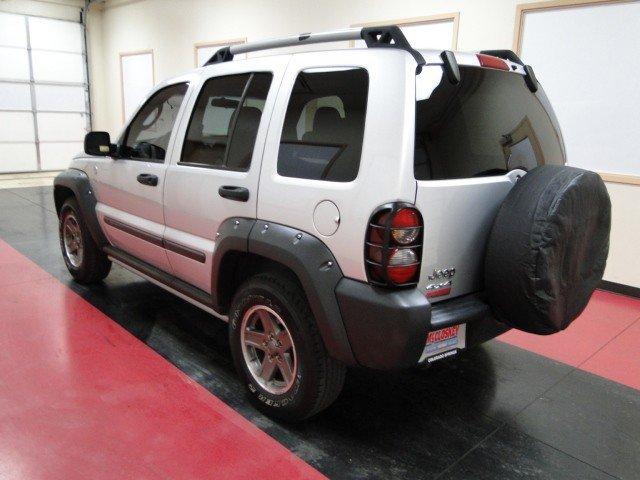 Jeep Liberty 2006 photo 4