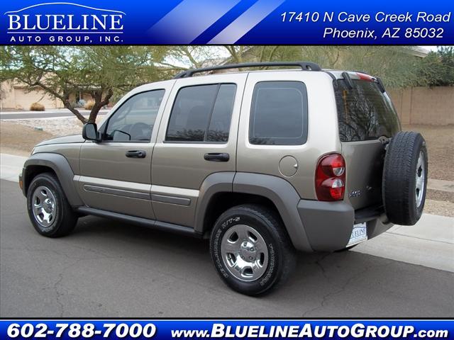 Jeep Liberty 2006 photo 2