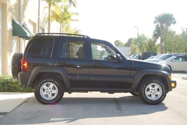 Jeep Liberty 2006 photo 5