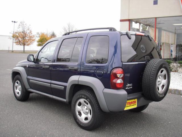 Jeep Liberty 2006 photo 1