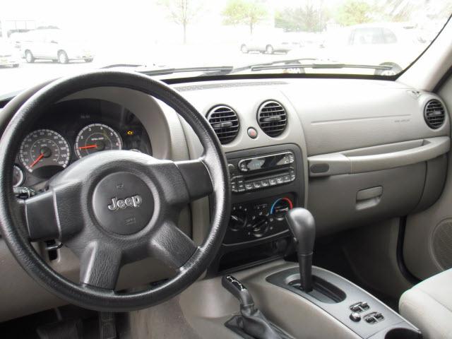 Jeep Liberty 2006 photo 3