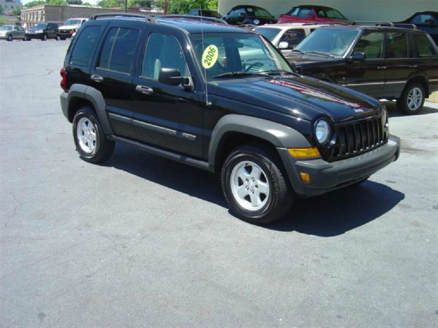 Jeep Liberty 2006 photo 4