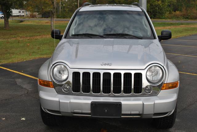 Jeep Liberty 2006 photo 1