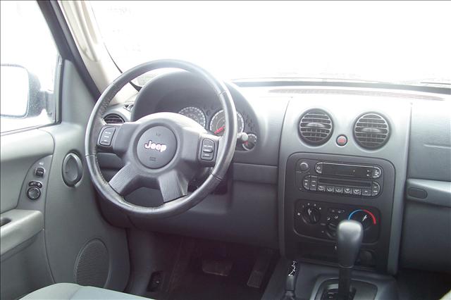 Jeep Liberty 2006 photo 4