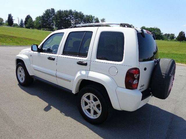 Jeep Liberty 2006 photo 7