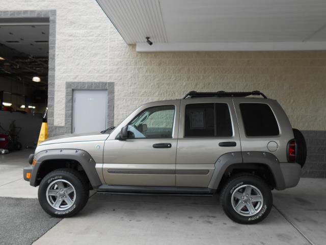 Jeep Liberty 2006 photo 11