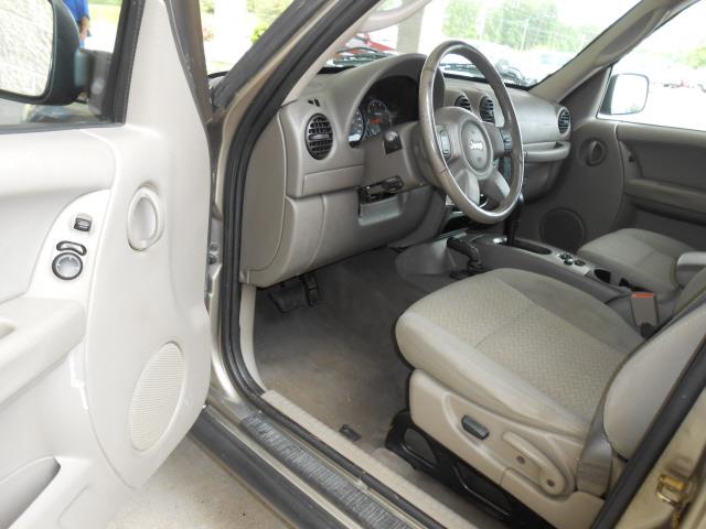 Jeep Liberty 2006 photo 6