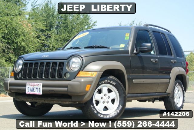 Jeep Liberty 2006 photo 2