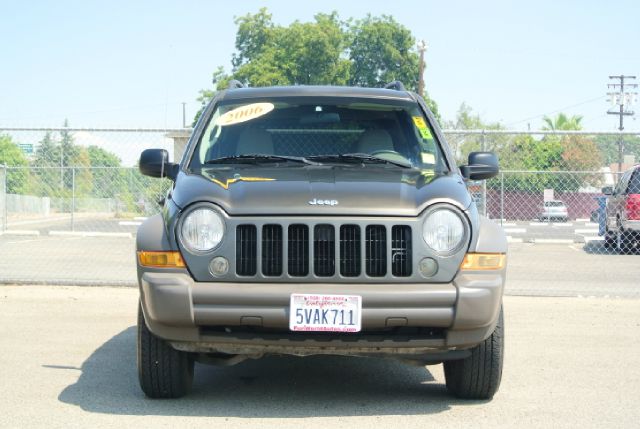 Jeep Liberty 2006 photo 3