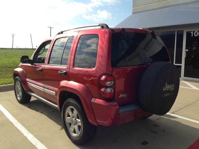 Jeep Liberty 2006 photo 13