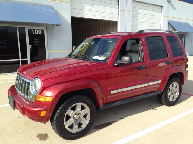 Jeep Liberty 2006 photo 2