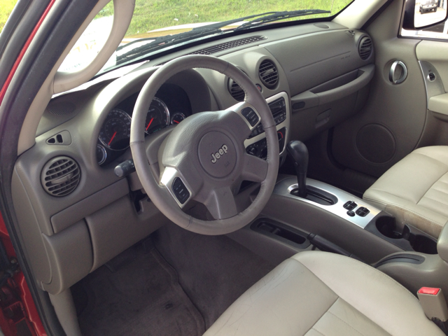 Jeep Liberty 2006 photo 4