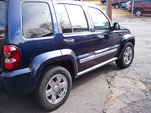 Jeep Liberty 2006 photo 4