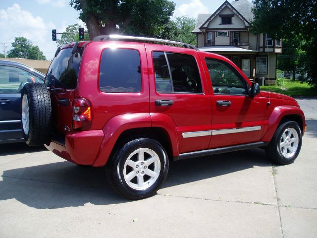 Jeep Liberty 2006 photo 1