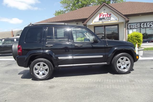 Jeep Liberty 2006 photo 9