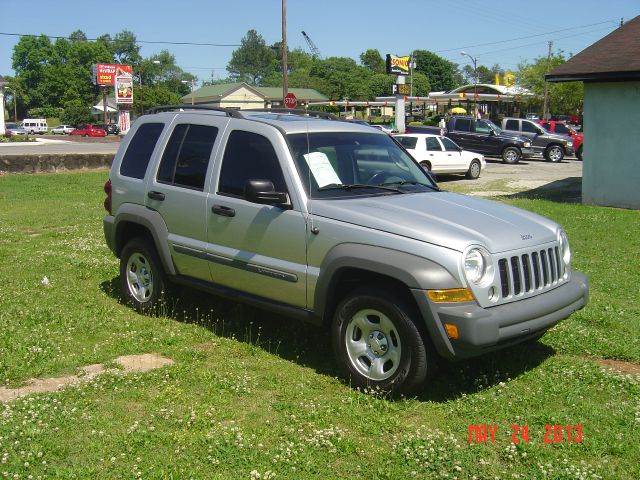 Jeep Liberty 2006 photo 8