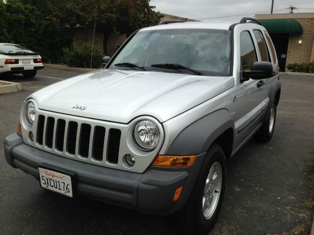 Jeep Liberty 2006 photo 3