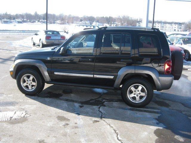 Jeep Liberty 2006 photo 3