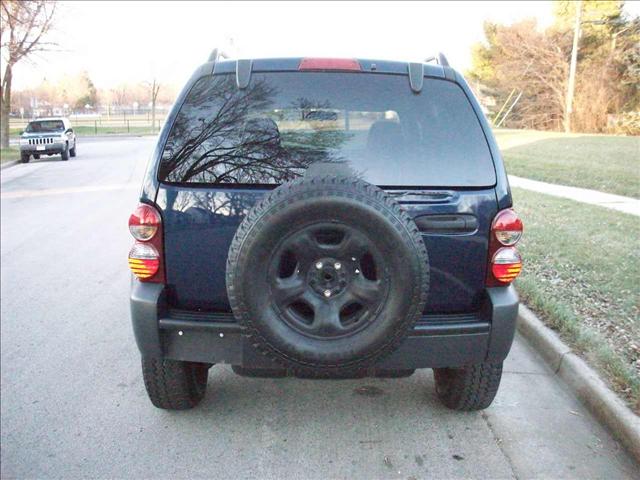 Jeep Liberty 2006 photo 4