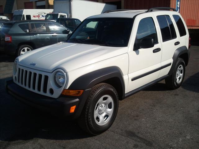 Jeep Liberty 2006 photo 4