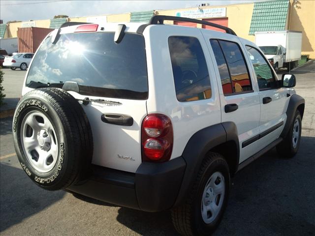 Jeep Liberty 2006 photo 1