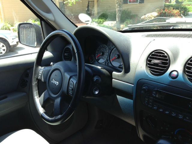 Jeep Liberty 2006 photo 8