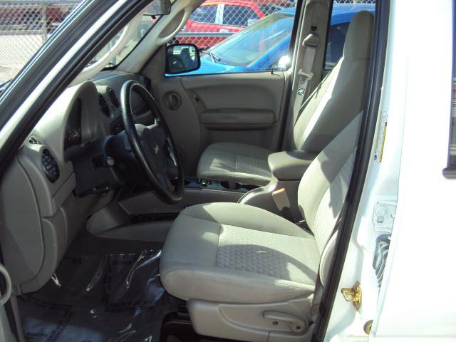 Jeep Liberty 2006 photo 5