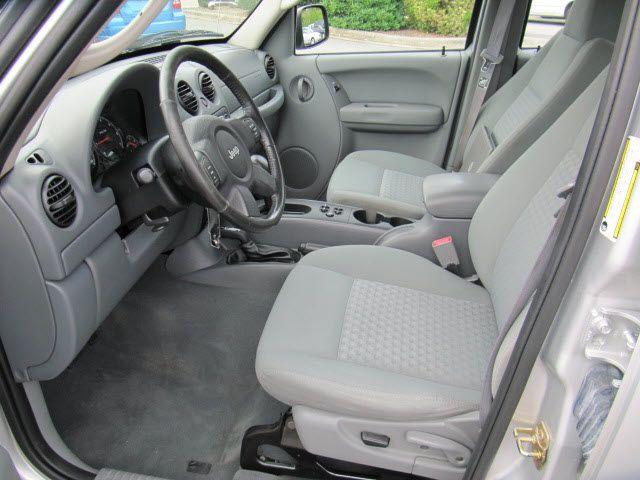 Jeep Liberty 2006 photo 5