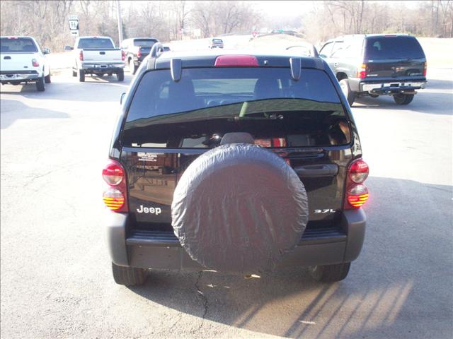 Jeep Liberty 2006 photo 3