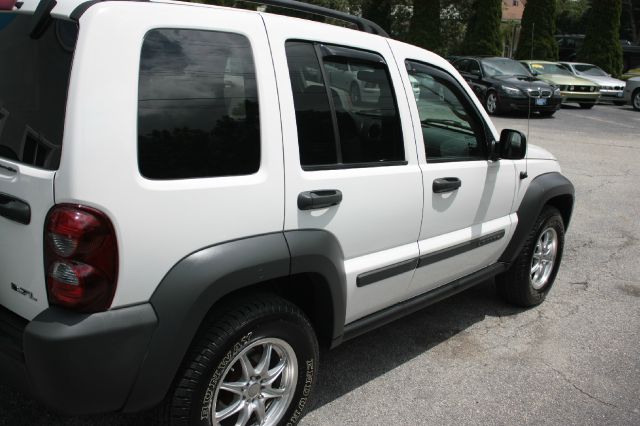 Jeep Liberty 2006 photo 1