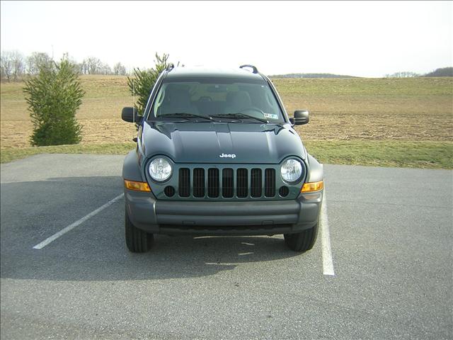 Jeep Liberty 2006 photo 2