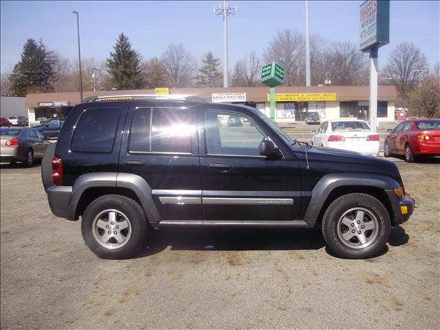 Jeep Liberty 2006 photo 1