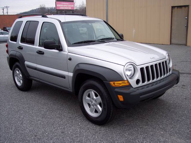 Jeep Liberty 2006 photo 2