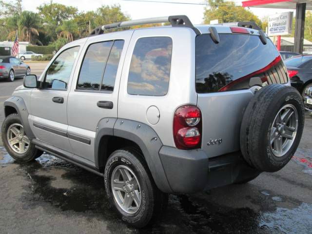 Jeep Liberty 2006 photo 1