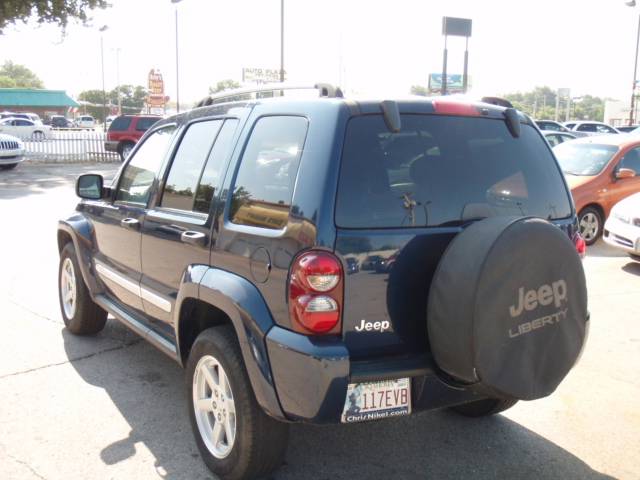 Jeep Liberty 2006 photo 2