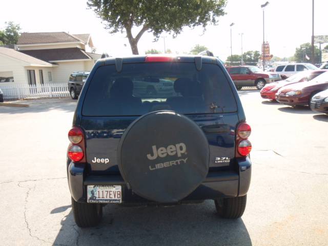 Jeep Liberty 2006 photo 4