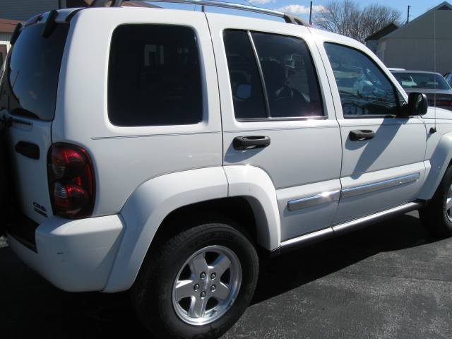 Jeep Liberty 2006 photo 3