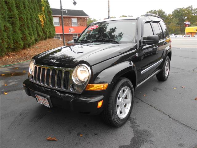 Jeep Liberty 2006 photo 2