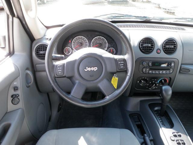 Jeep Liberty 2006 photo 5