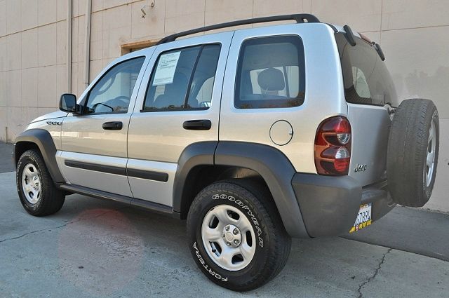 Jeep Liberty 2006 photo 1