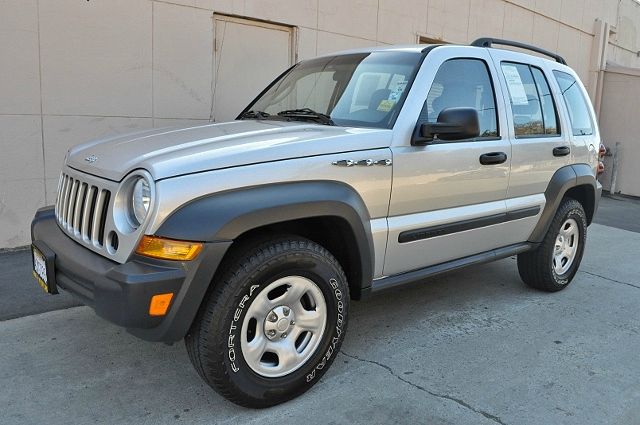 Jeep Liberty 2006 photo 3