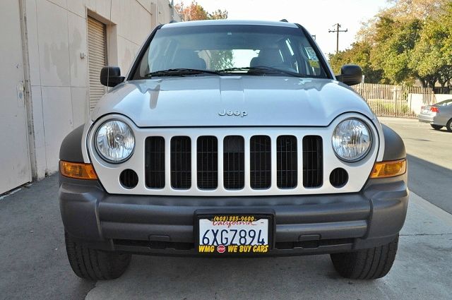 Jeep Liberty 2006 photo 4