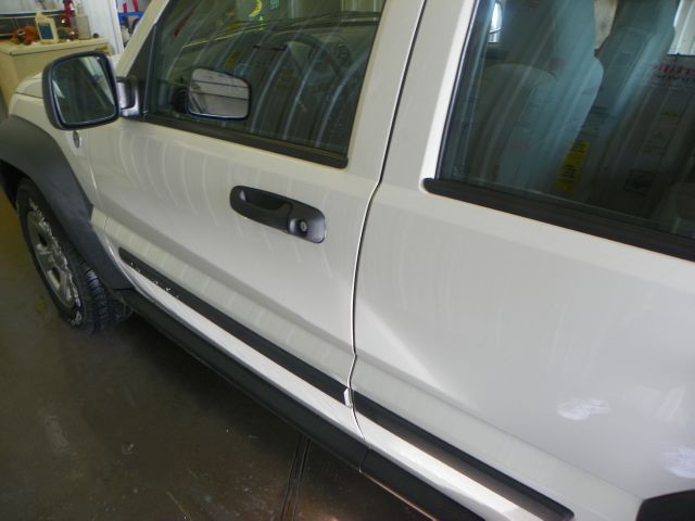 Jeep Liberty 2006 photo 4