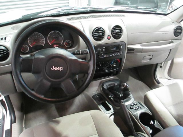 Jeep Liberty 2006 photo 1