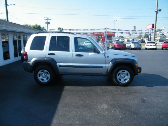 Jeep Liberty 2006 photo 1