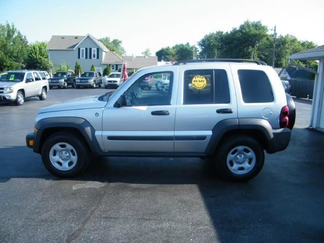 Jeep Liberty 2006 photo 4