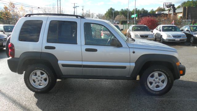 Jeep Liberty 2006 photo 1