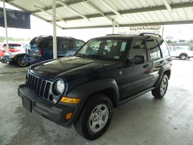 Jeep Liberty 2006 photo 2