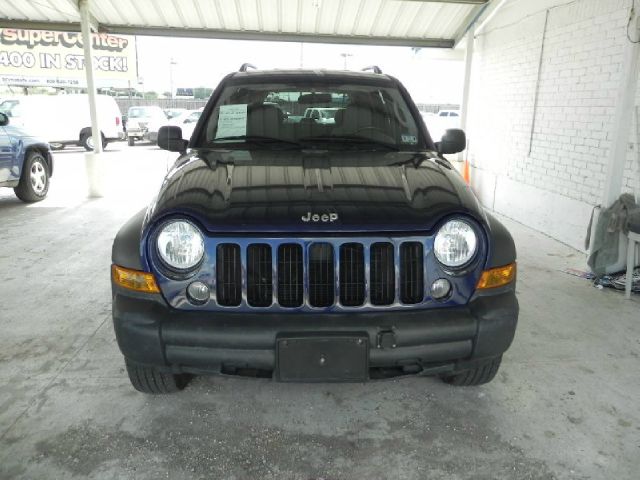 Jeep Liberty 2006 photo 3