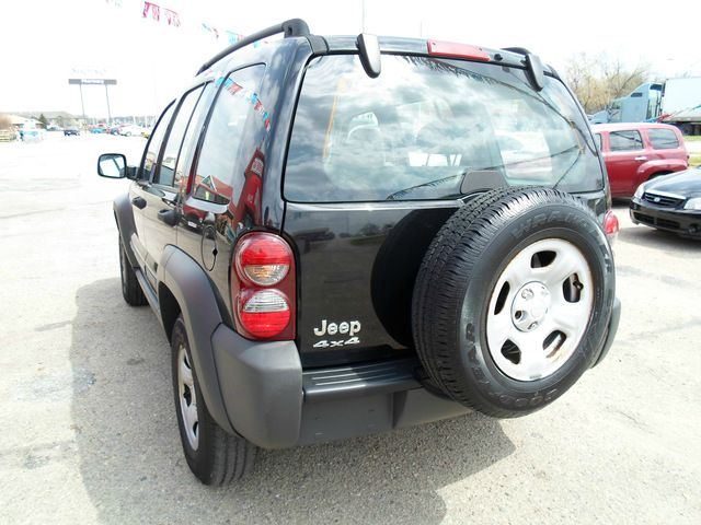 Jeep Liberty 2006 photo 2